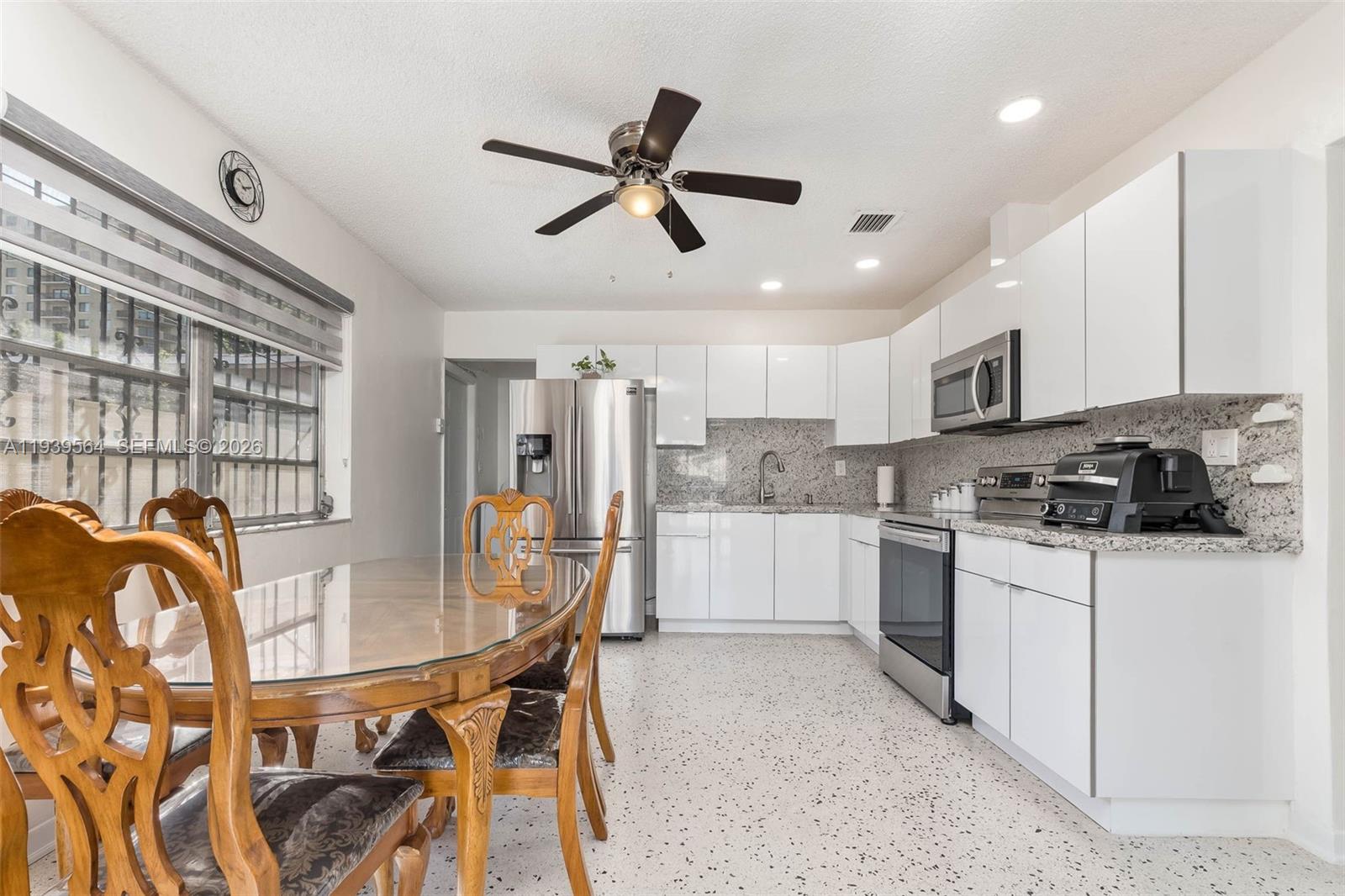 BECKMAN MANORS - Residential Income