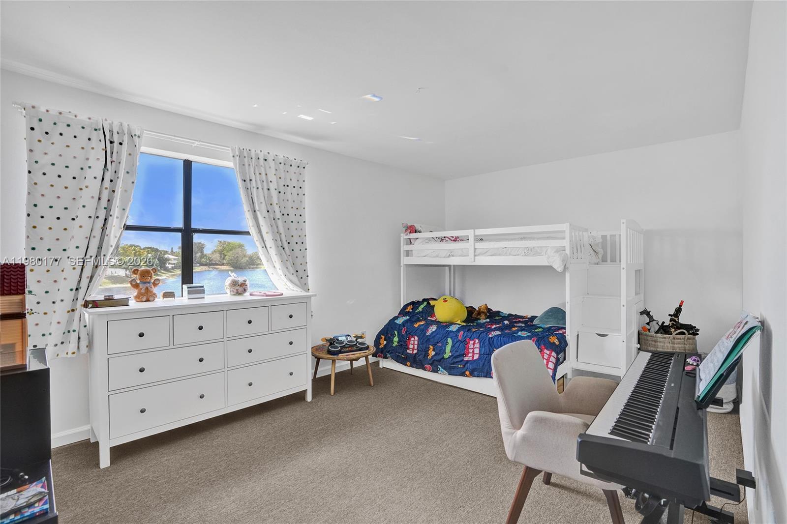 LAKES MEADOW VILG HOMES C - Residential