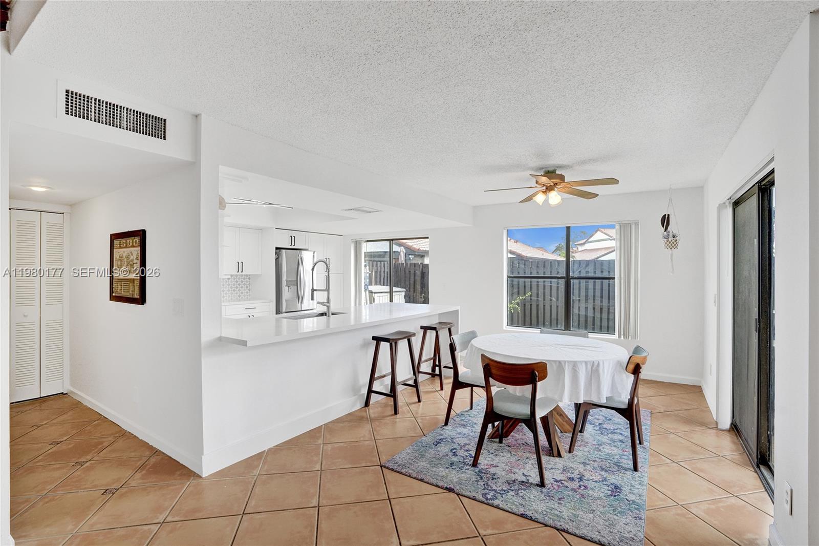 LAKES MEADOW VILG HOMES C - Residential