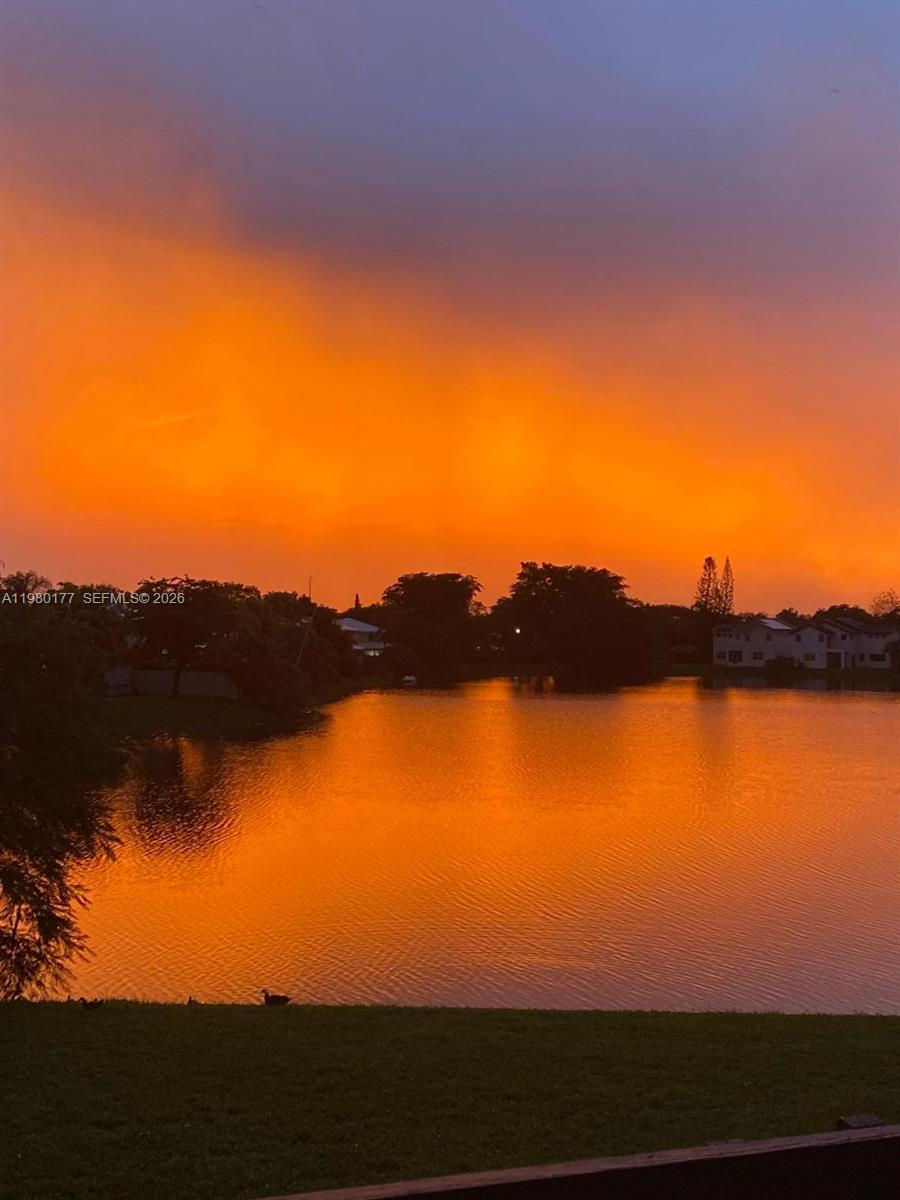 LAKES MEADOW VILG HOMES C - Residential