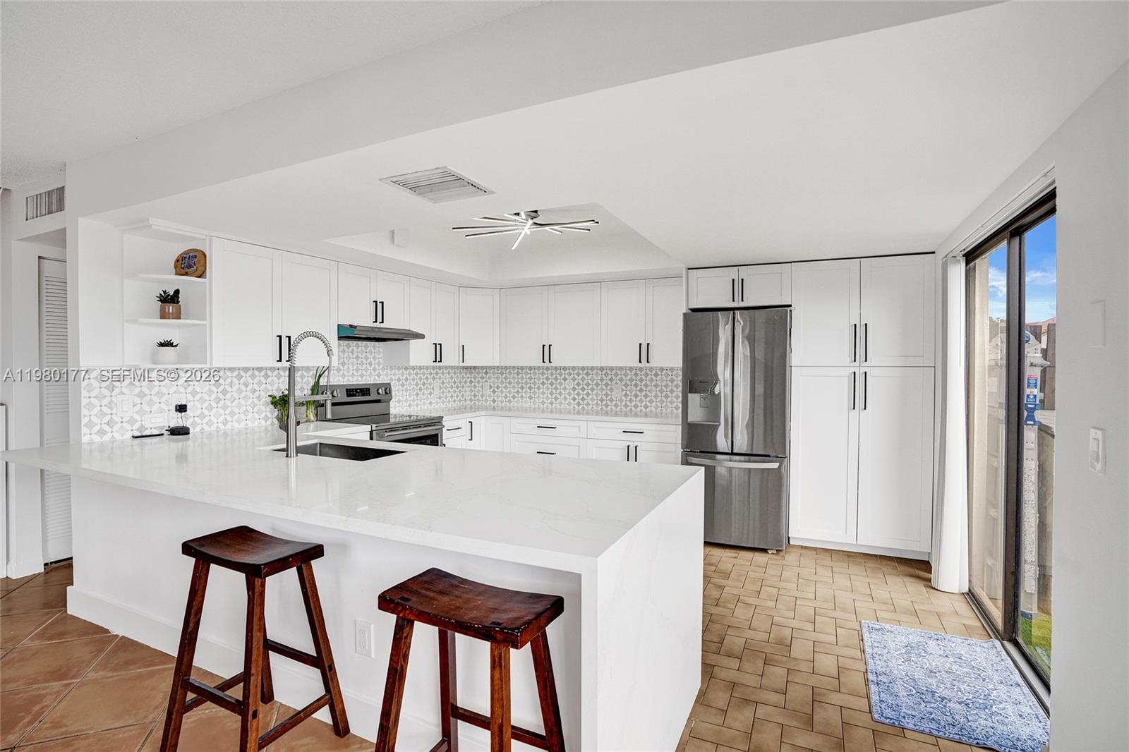 LAKES MEADOW VILG HOMES C - Residential