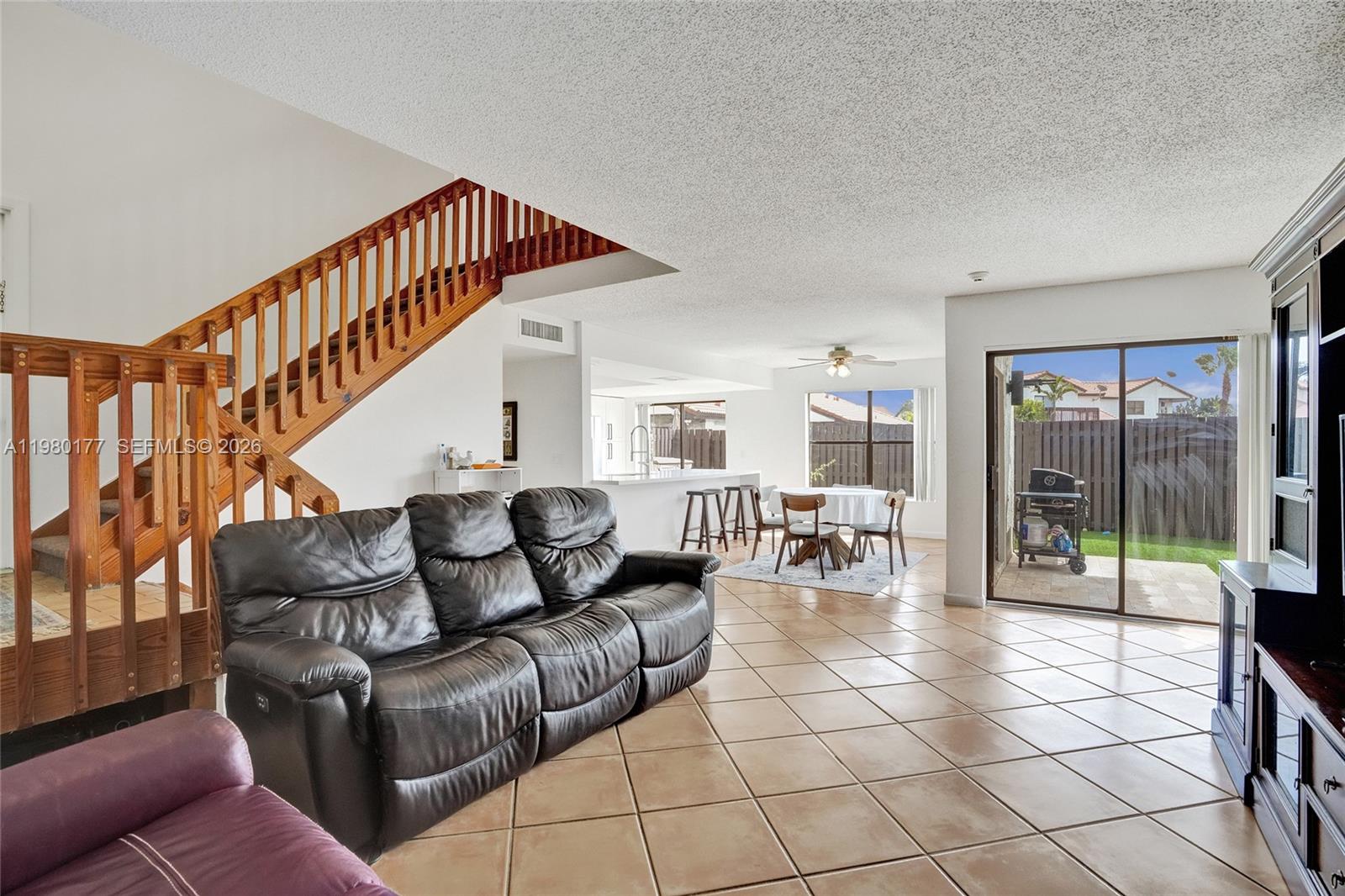 LAKES MEADOW VILG HOMES C - Residential