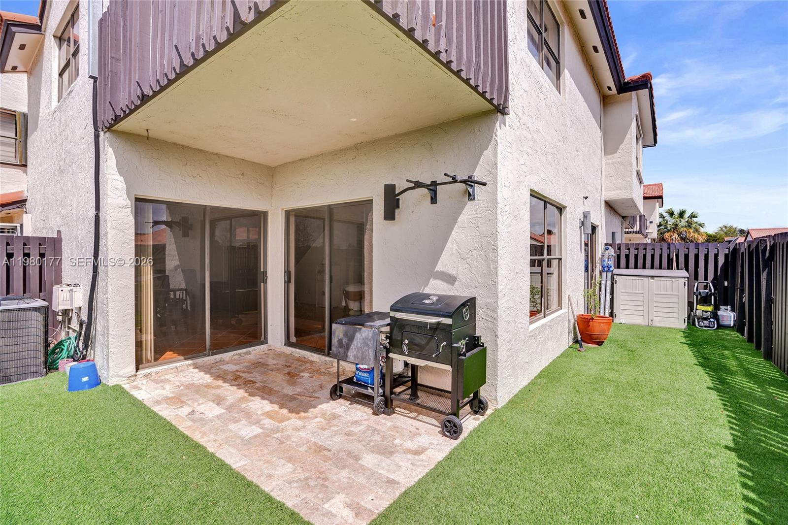 LAKES MEADOW VILG HOMES C - Residential