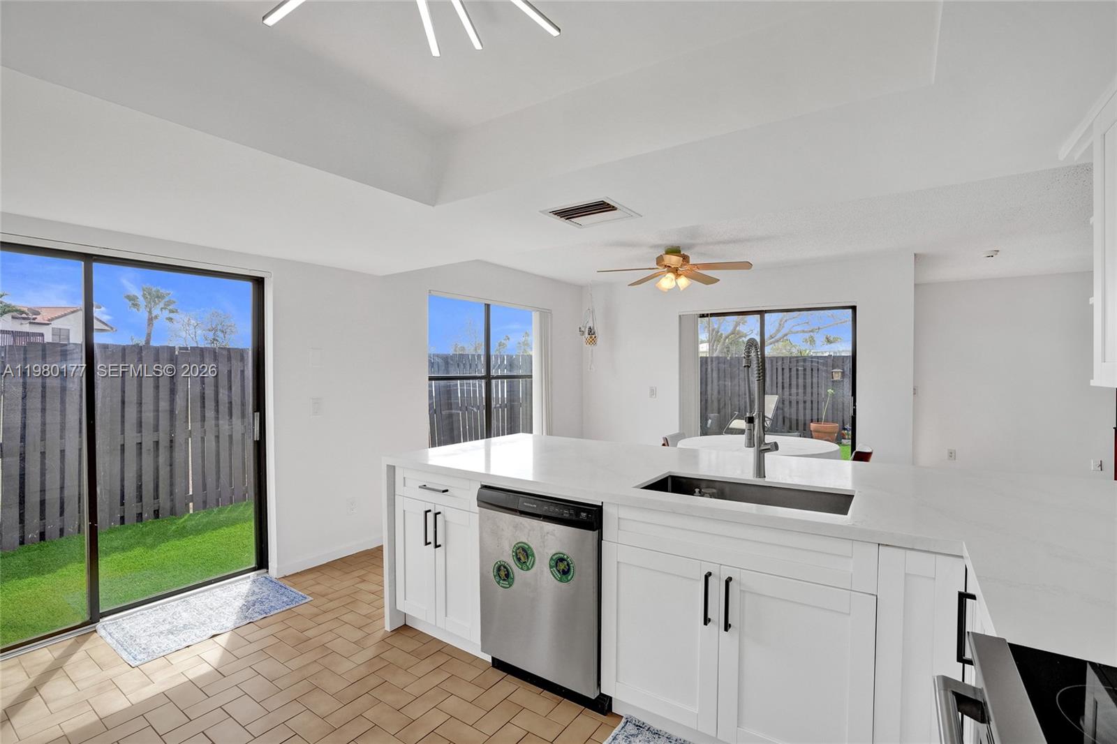 LAKES MEADOW VILG HOMES C - Residential