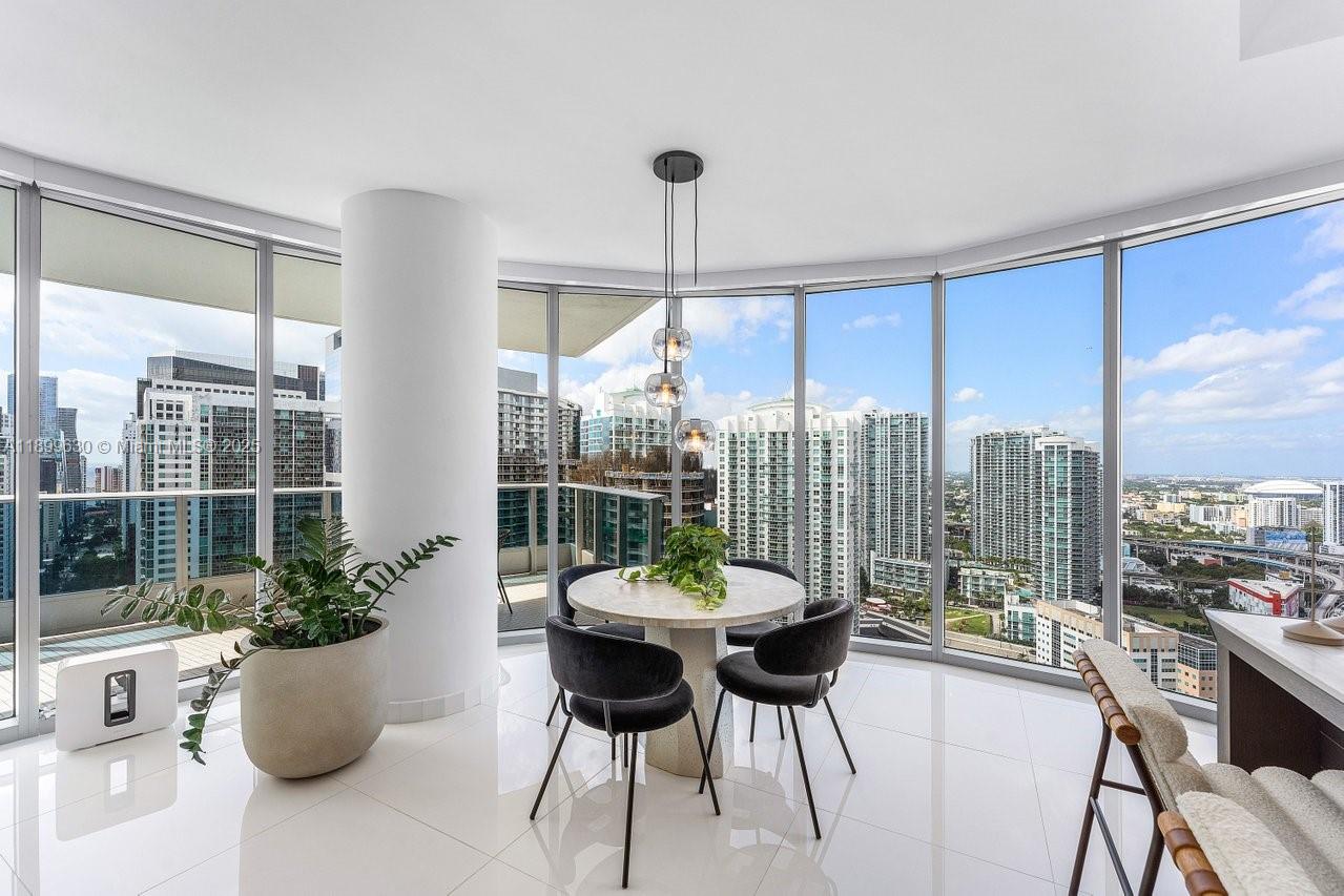 200 Biscayne Boulevard Way 3702