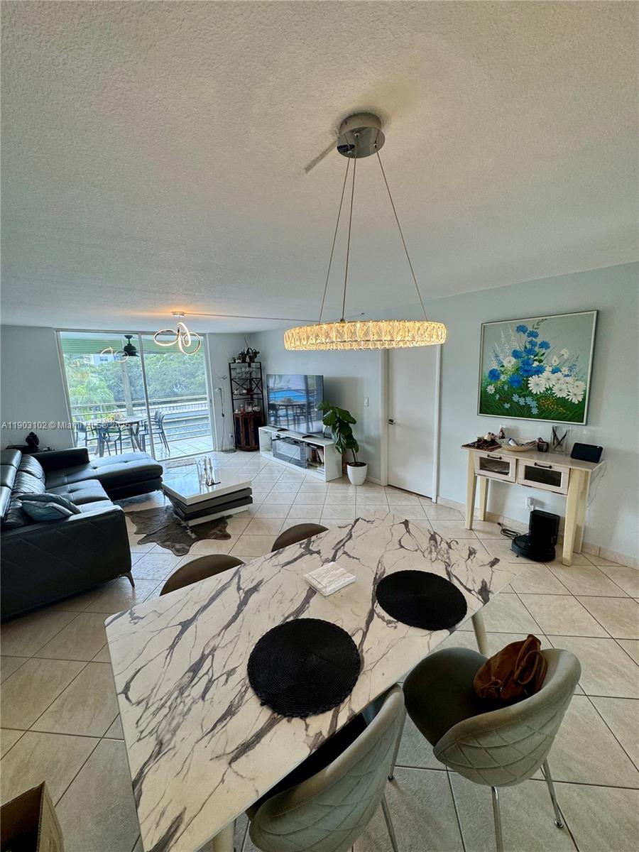 DANIANS SOUTH CONDO - Residential Lease