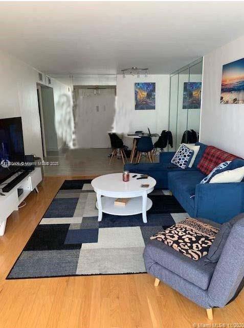 Rental Property at 800 Parkview Dr 224, Hallandale Beach, Broward County, Florida - Bedrooms: 1 
Bathrooms: 2  - $2,250 MO.