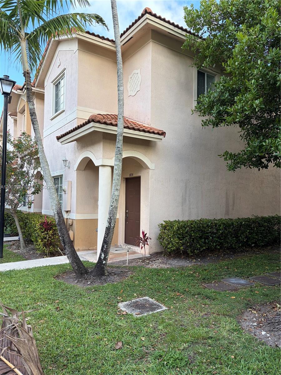 WOODLAND VILLAS 1ST ADD - Residential