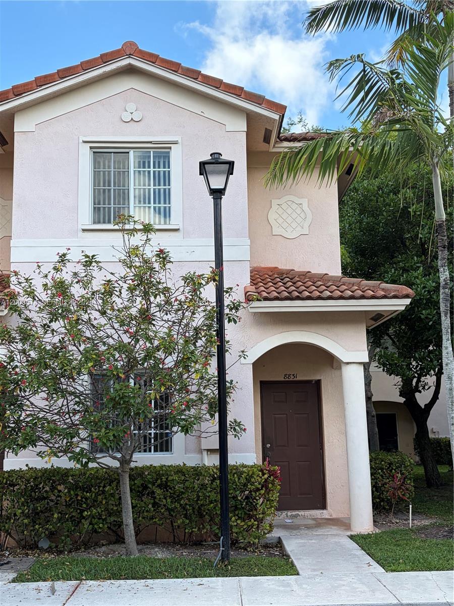 WOODLAND VILLAS 1ST ADD - Residential