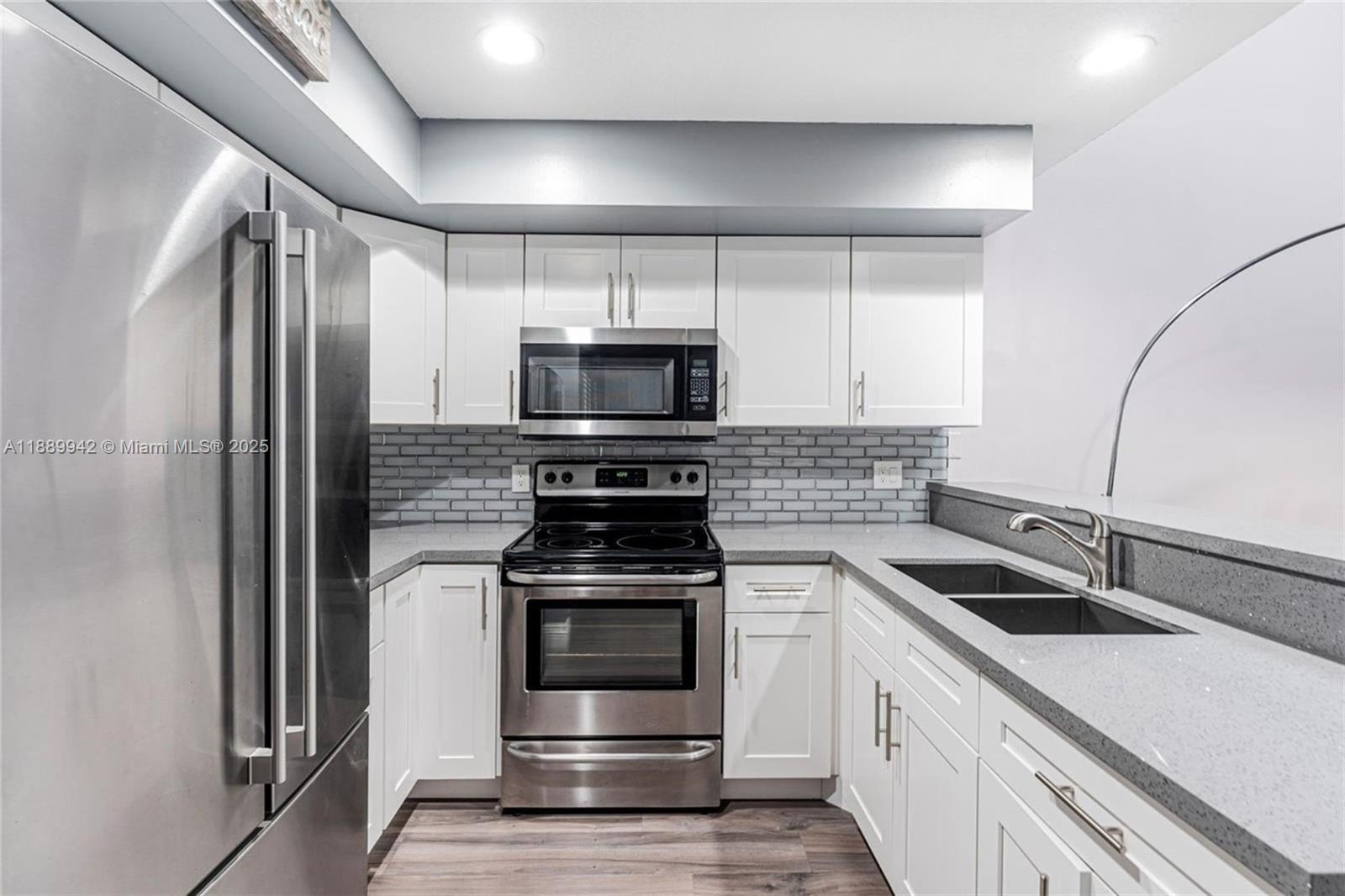 ROCK ISLAND LAND CORP - Residential