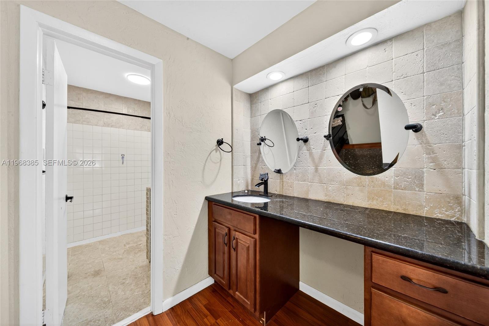 COUNTRY WALK SEC 5 - Residential