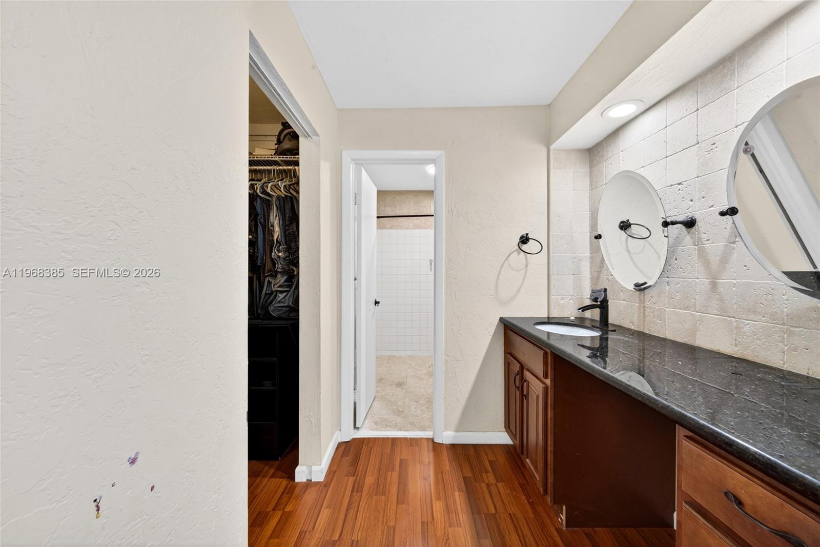 COUNTRY WALK SEC 5 - Residential