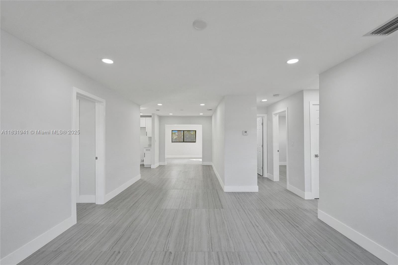 212 SW 11th Ave