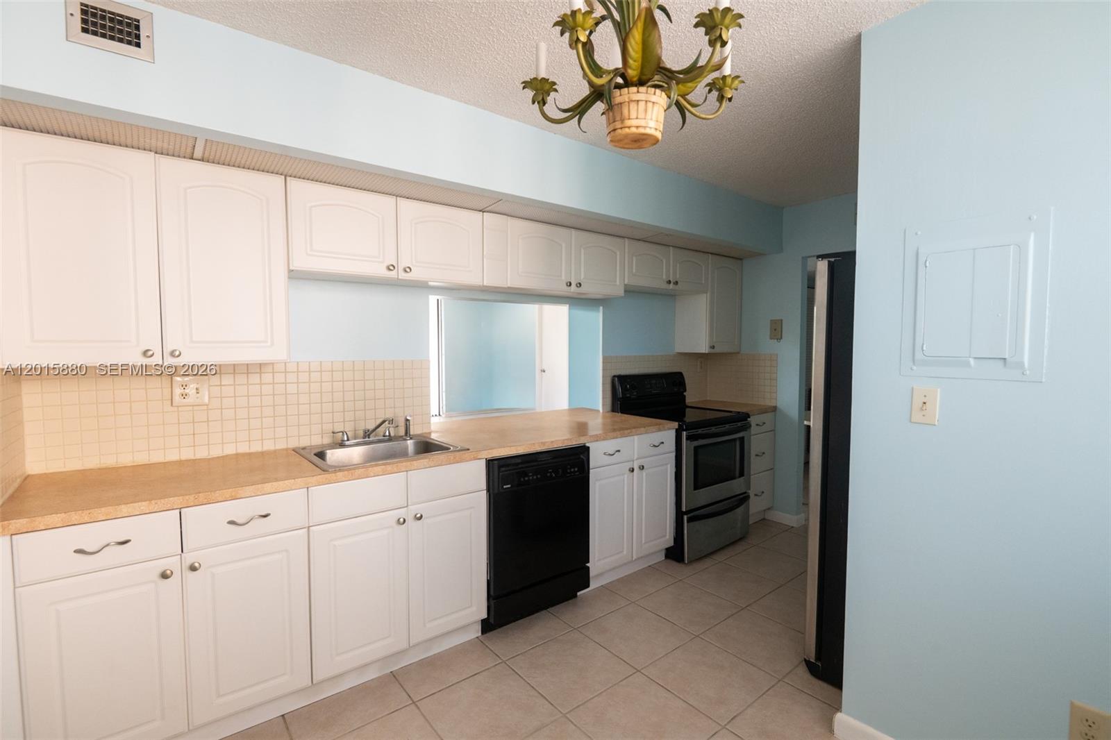 ROYAL PALM AT PLANTATION - Residential