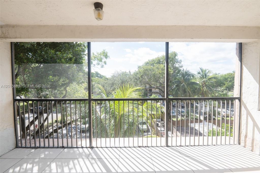 Photo of 6800 Cypress Rd #415, Plantation, FL 33317 (MLS # A12015880)