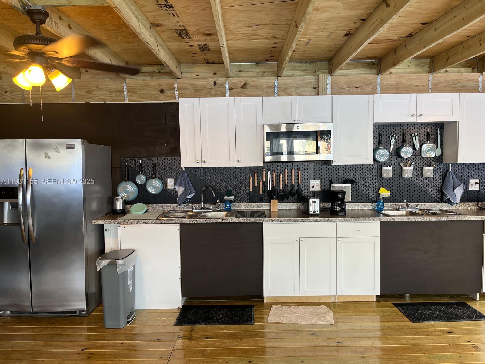 LAWRENCE ESTATES LAND COS - Residential Income