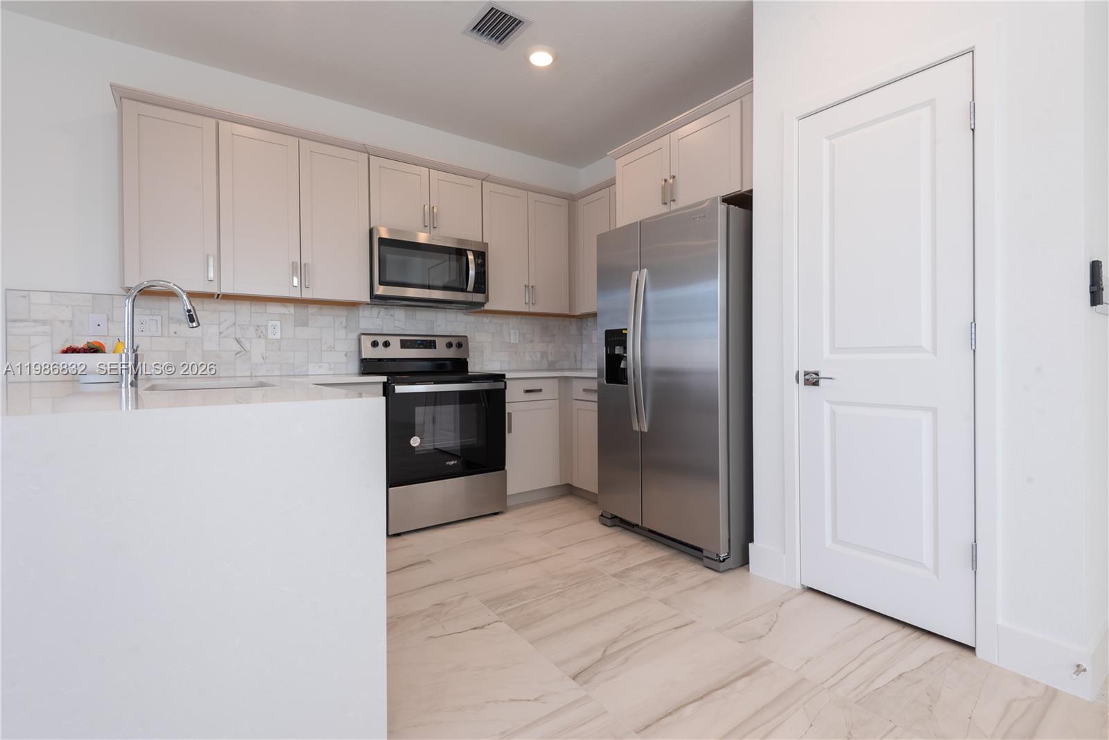 MERRICK SQUARE - Residential Lease