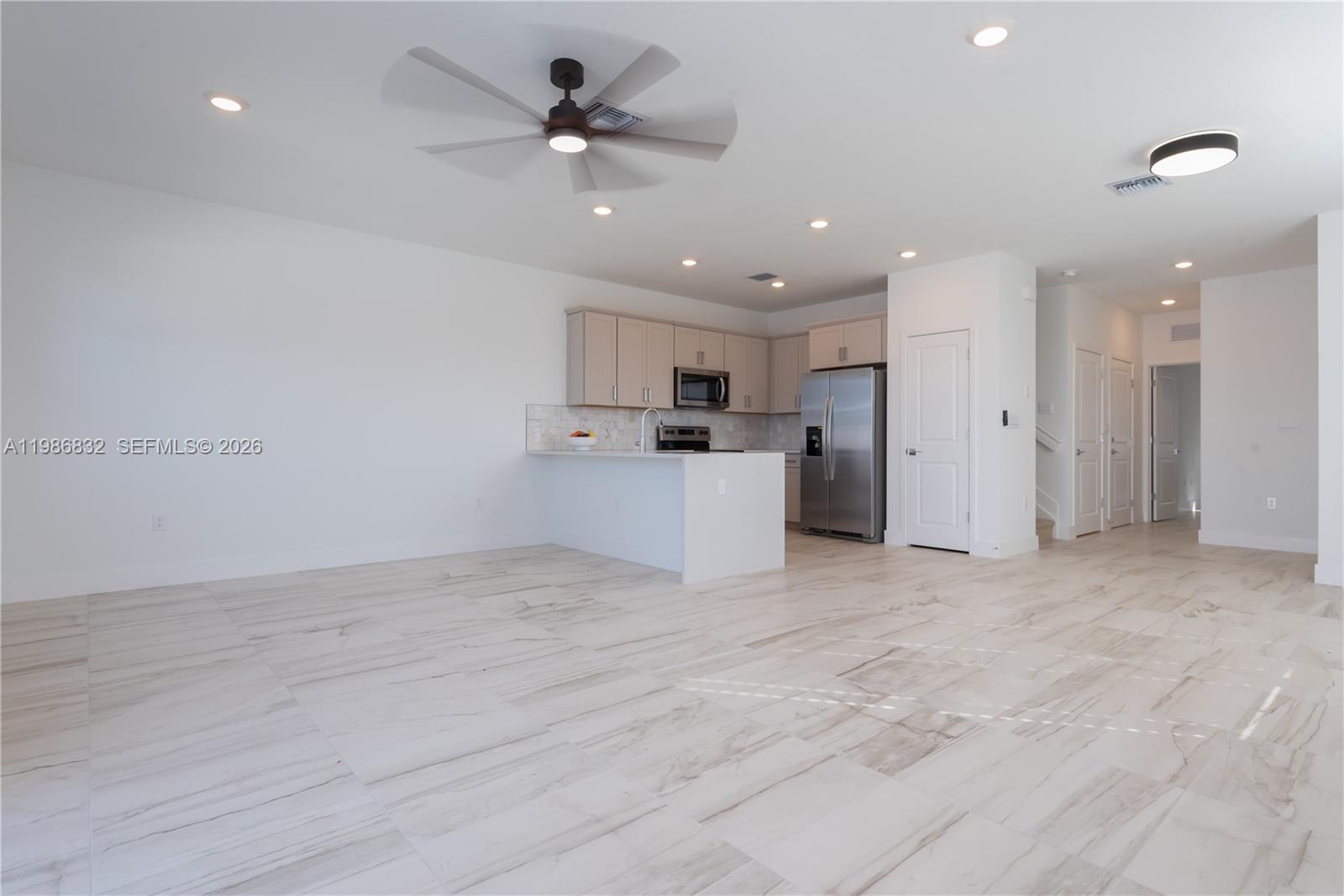 MERRICK SQUARE - Residential Lease