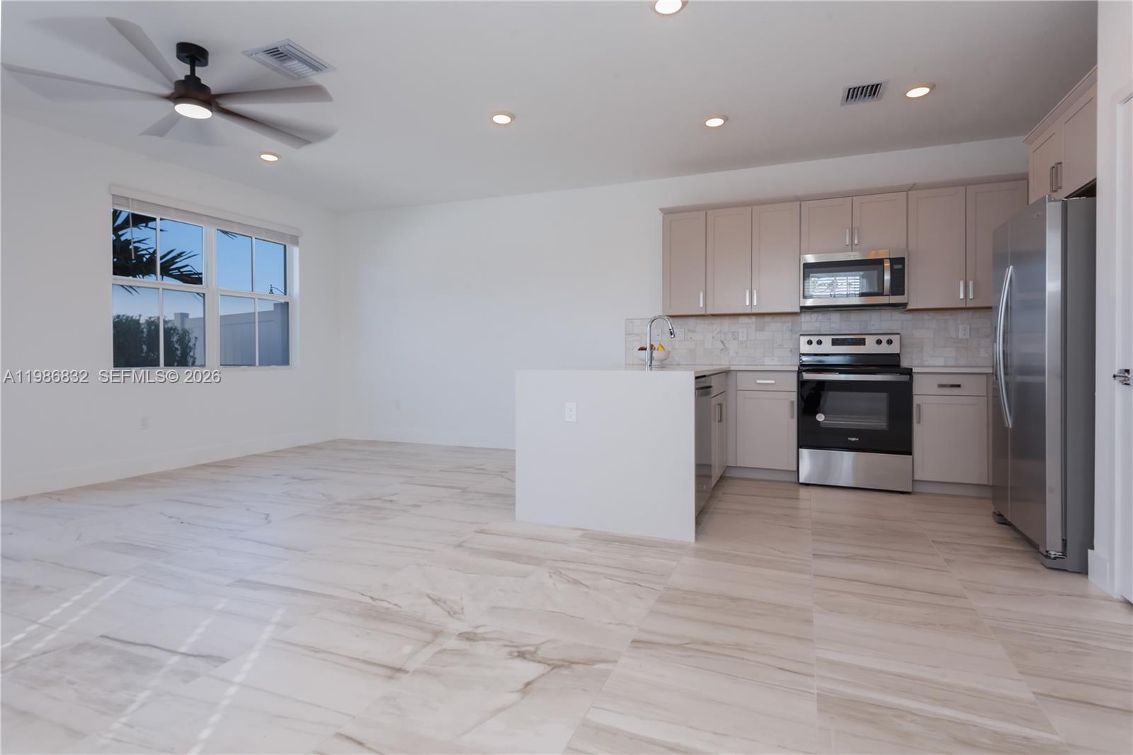 MERRICK SQUARE - Residential Lease