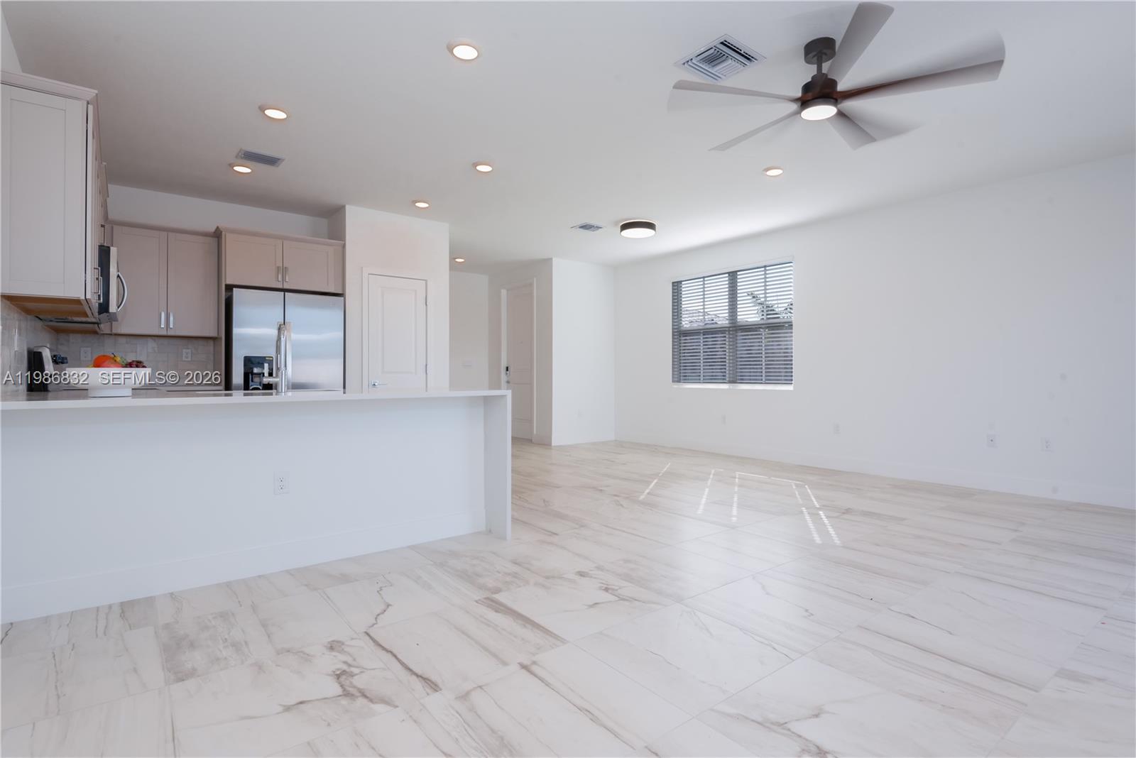 MERRICK SQUARE - Residential Lease