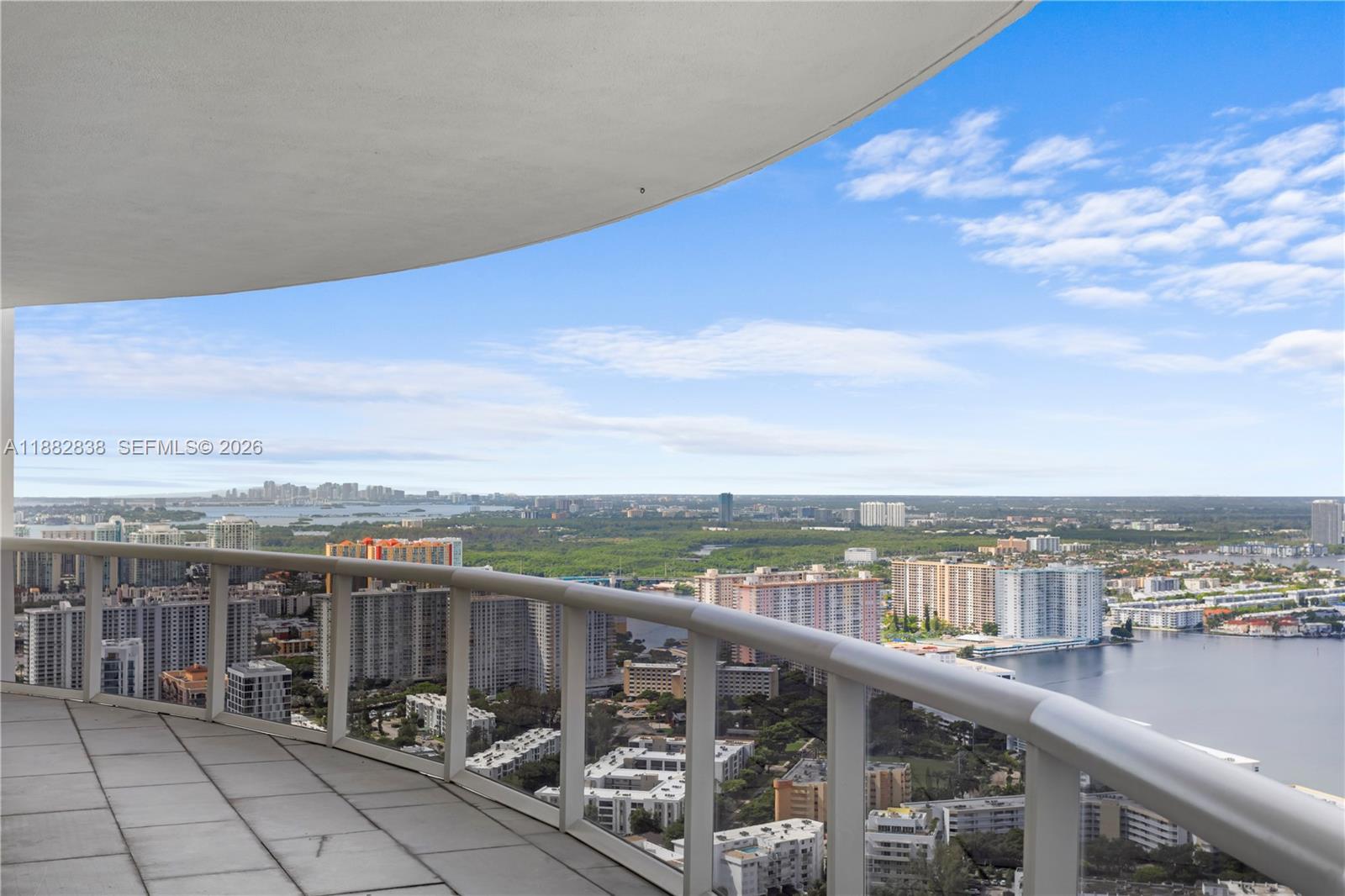 TRUMP ROYALE CONDO - Residential