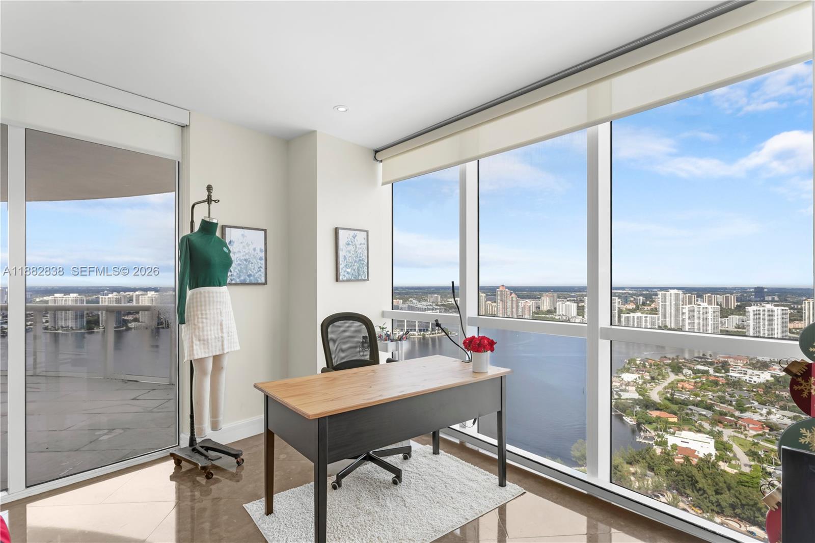 TRUMP ROYALE CONDO - Residential