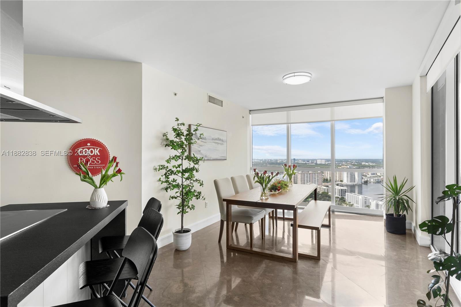 TRUMP ROYALE CONDO - Residential