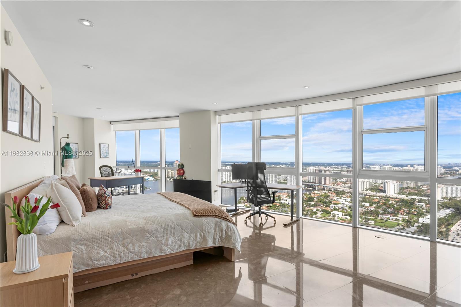 TRUMP ROYALE CONDO - Residential