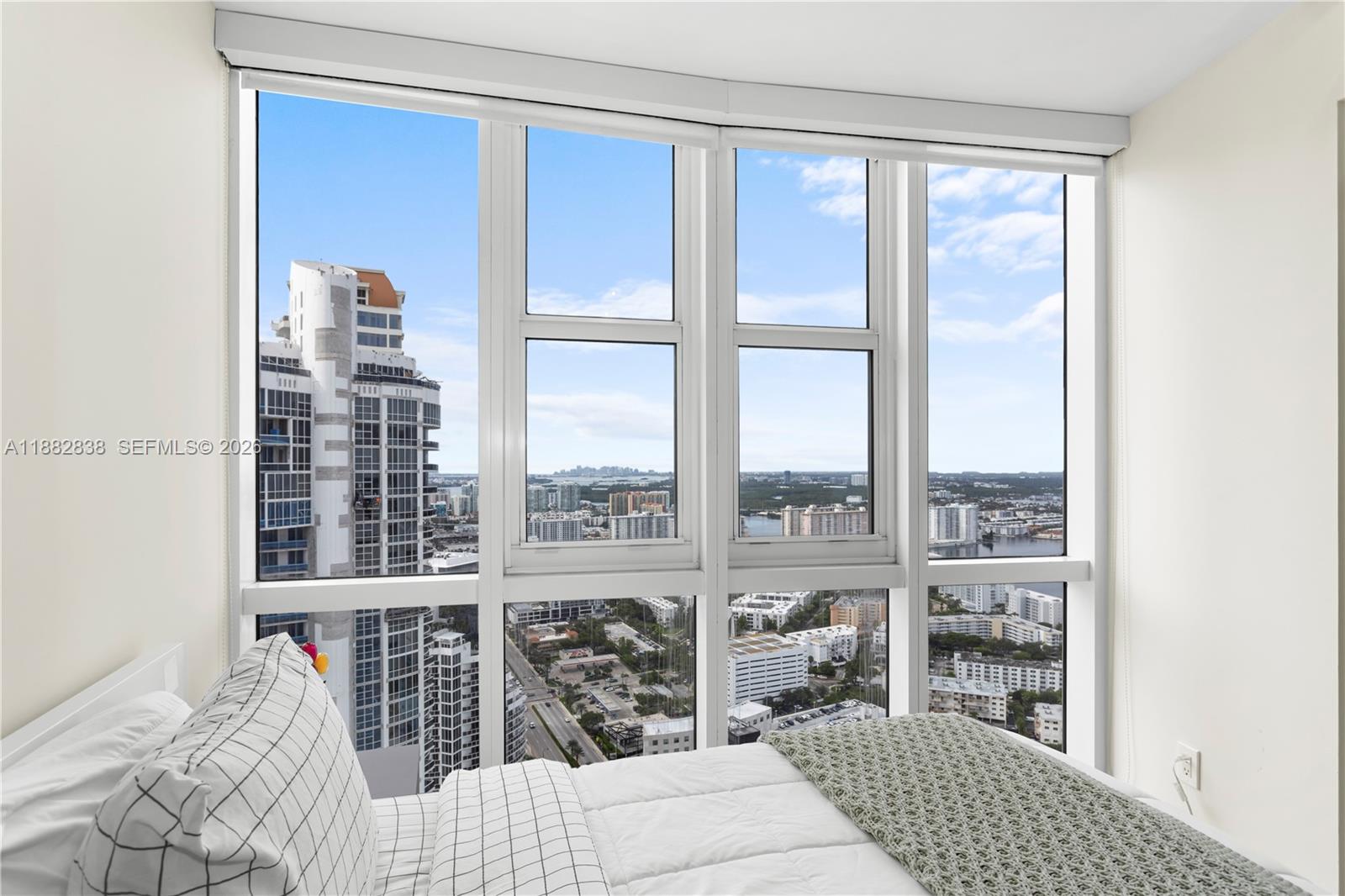 TRUMP ROYALE CONDO - Residential