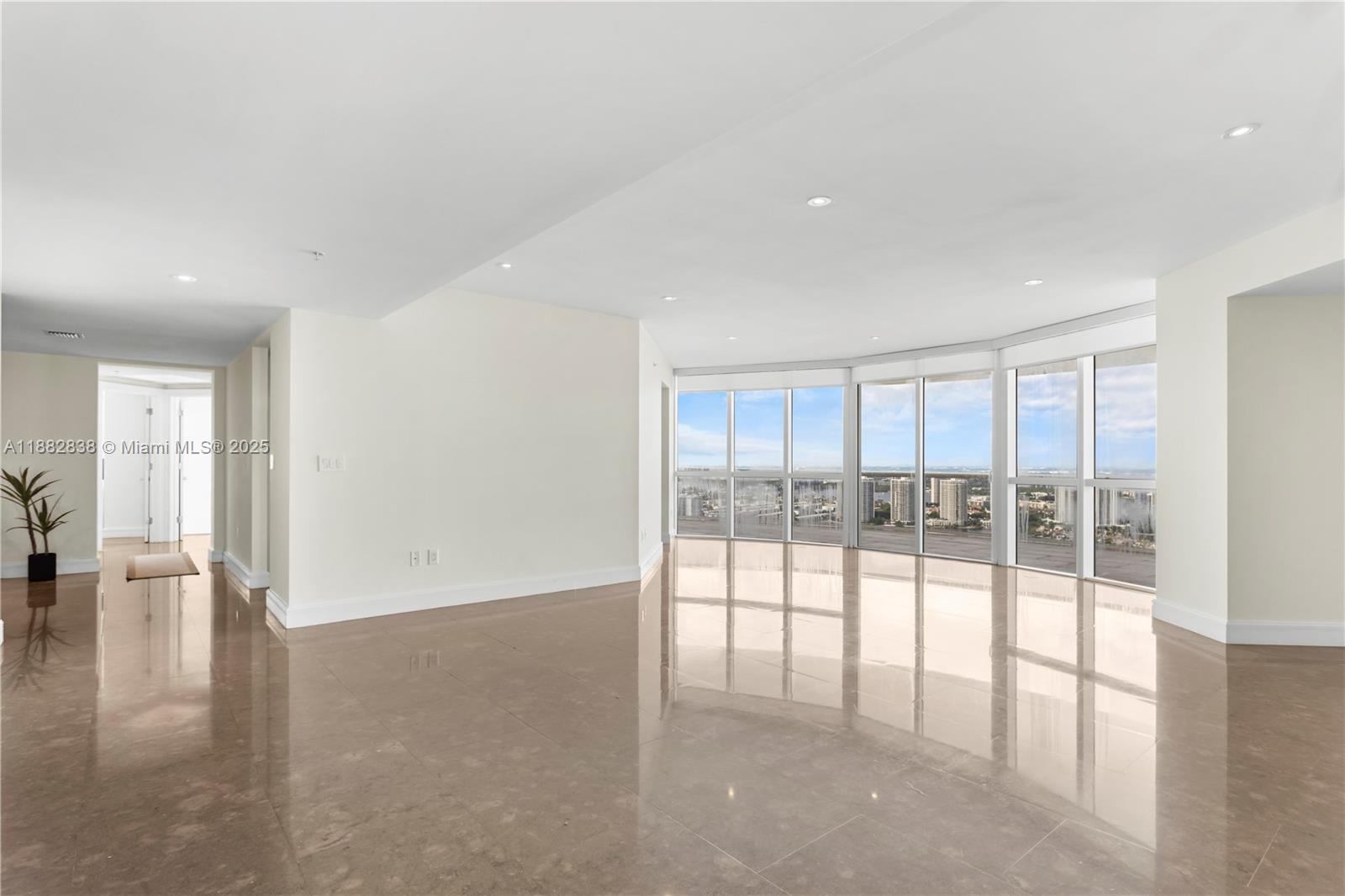 TRUMP ROYALE CONDO - Residential