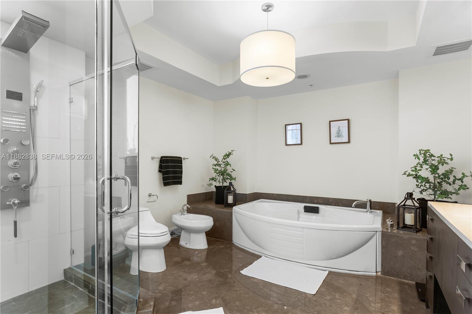 TRUMP ROYALE CONDO - Residential