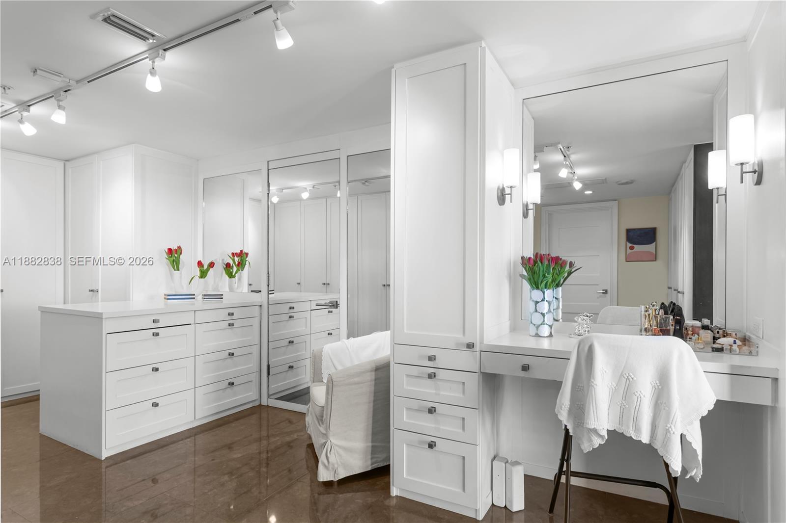 TRUMP ROYALE CONDO - Residential