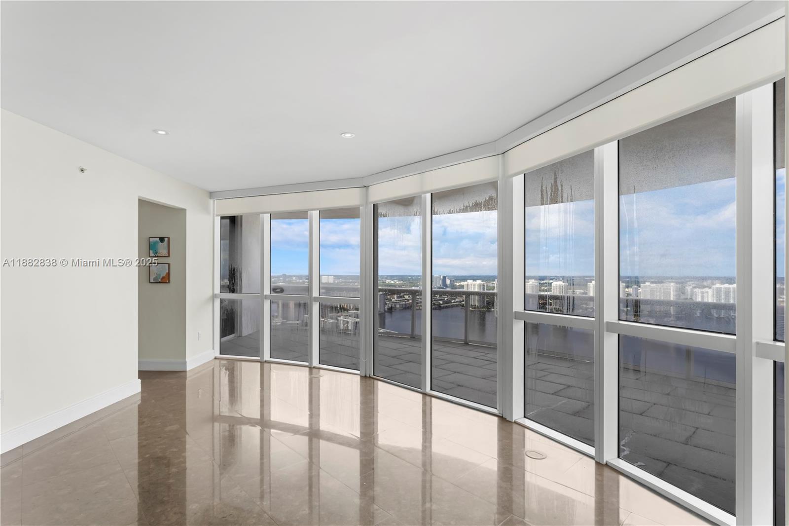 TRUMP ROYALE CONDO - Residential