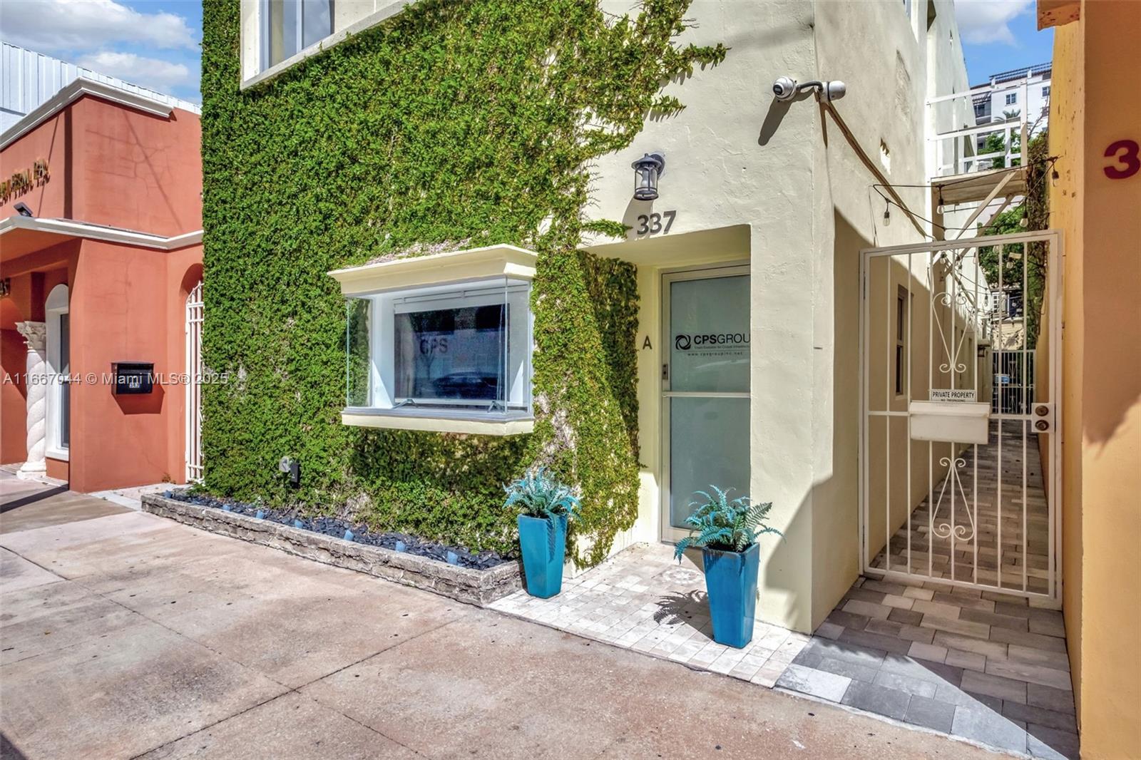 This newly remodeled space offers the perfect "work and entertain" setup in the heart of Coral Gables. The property features +/- 1,510 SF Retail-office space. With 3 separate restrooms, and 3 assigned parking spaces. This property is conveniently located just 4 blocks to Miracle Mile, and 1 block to Ponce de Leon, placing you within walking distance of Coral Gables’ premier shopping, dining, and entertainment options. Ideal for professionals seeking a convenient, modern, and dynamic lifestyle in one of Miami's most sought-after areas. Easy to show.