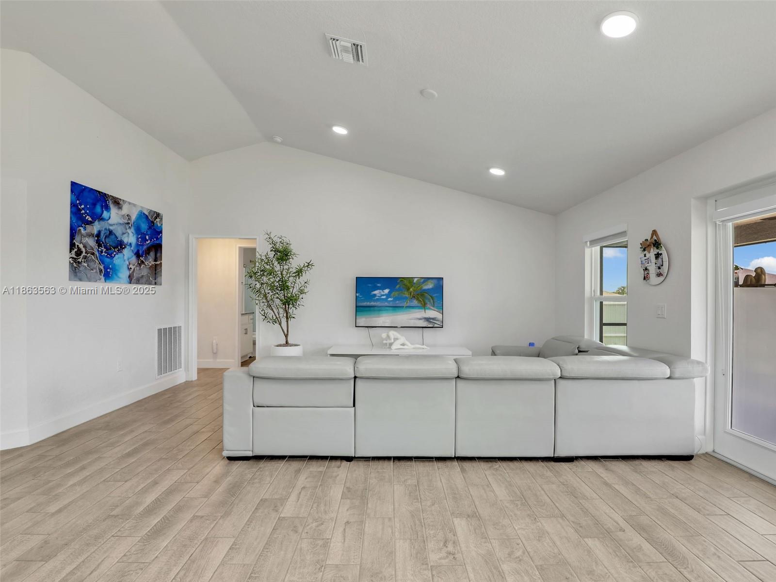 Nort Cape Coral - Residential