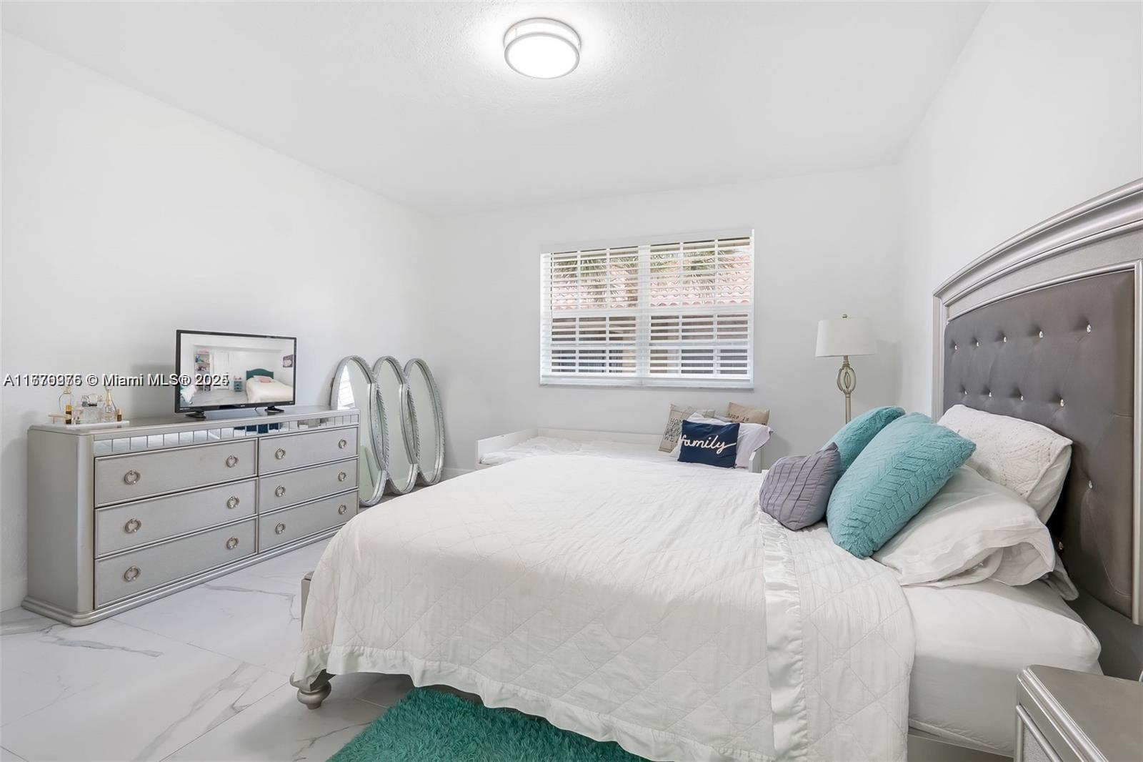 201 SW 116th Ave 22208