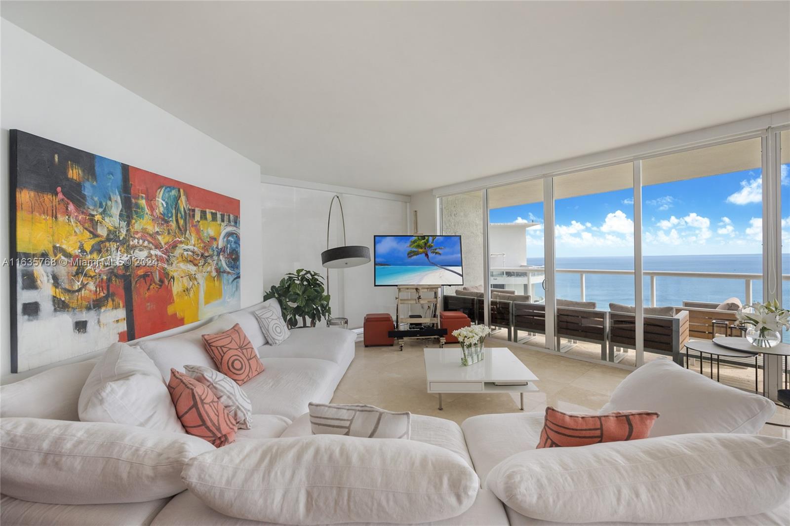 18671 Collins Ave 2702