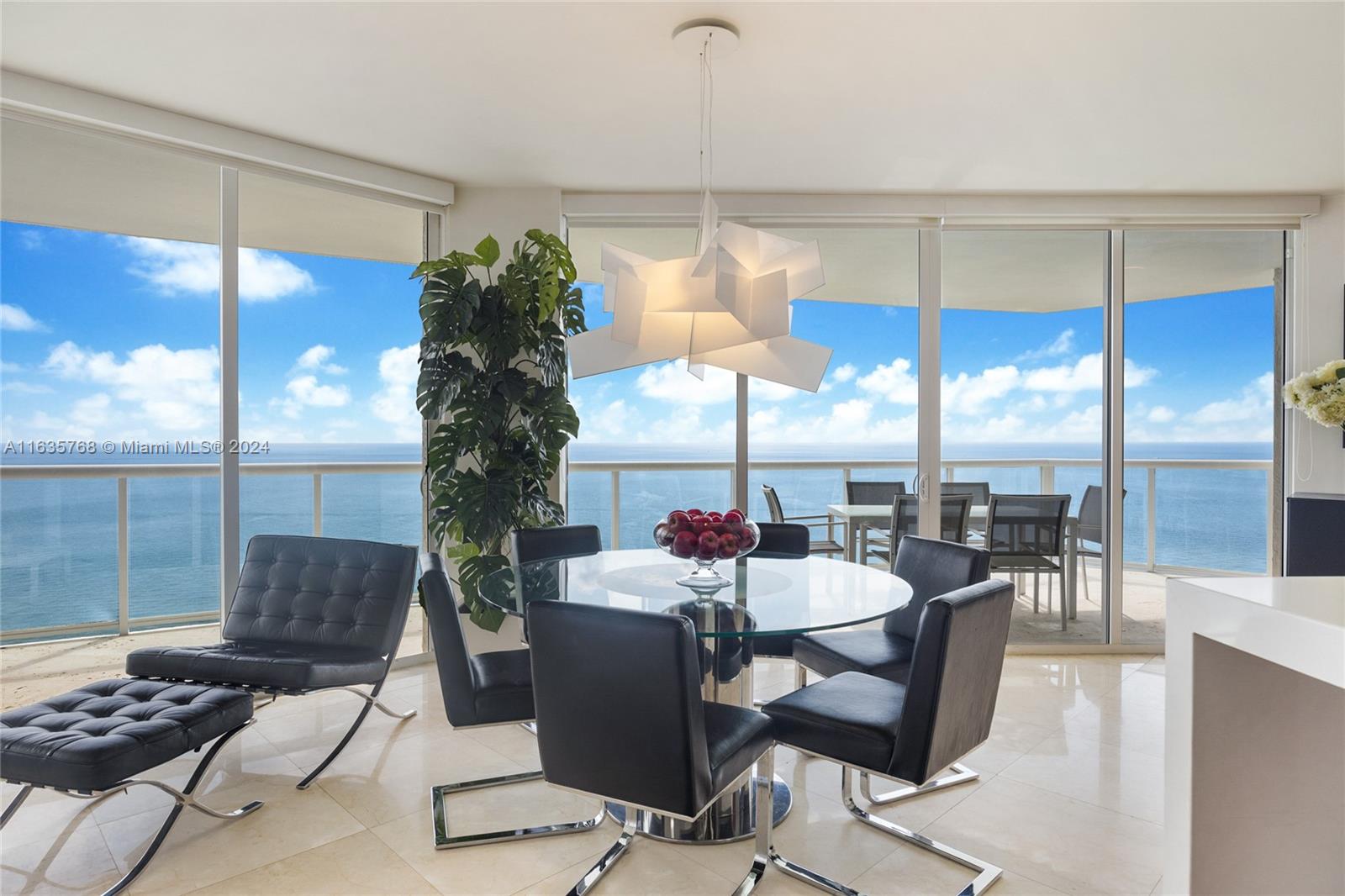18671 Collins Ave 2702