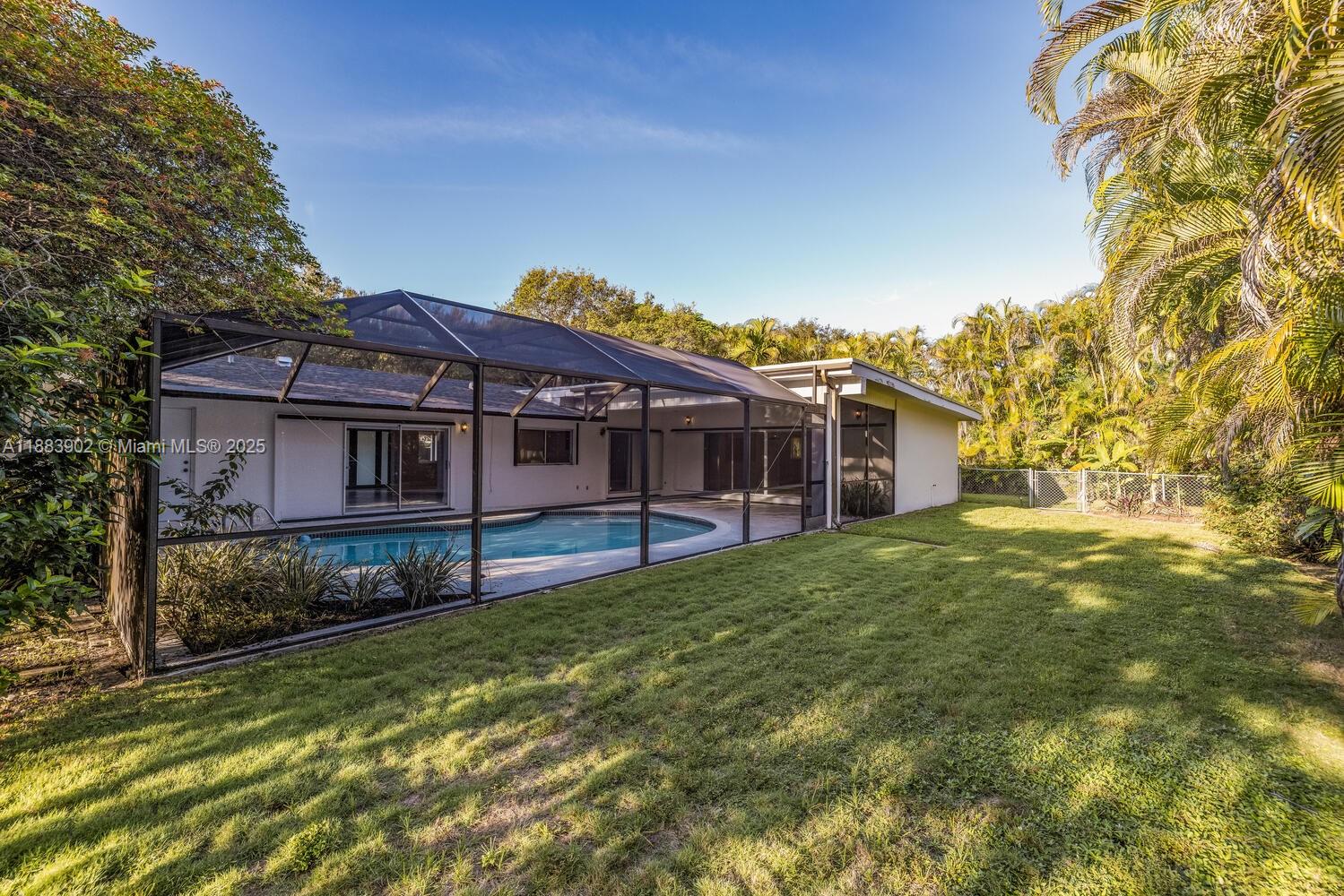 COUNTRY CLUB GROVE PT 4 - Residential Lease