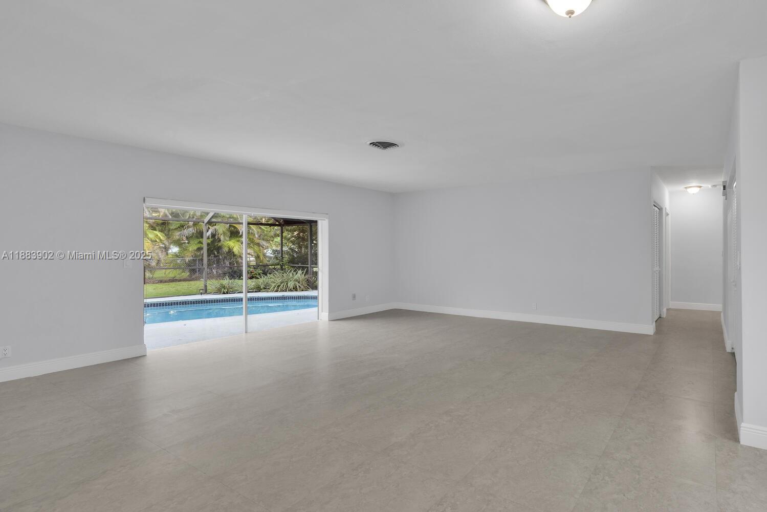 COUNTRY CLUB GROVE PT 4 - Residential Lease