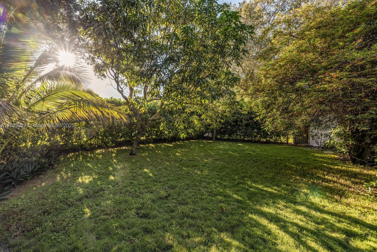 COUNTRY CLUB GROVE PT 4 - Residential Lease