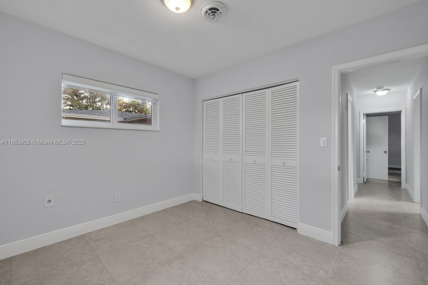 COUNTRY CLUB GROVE PT 4 - Residential Lease