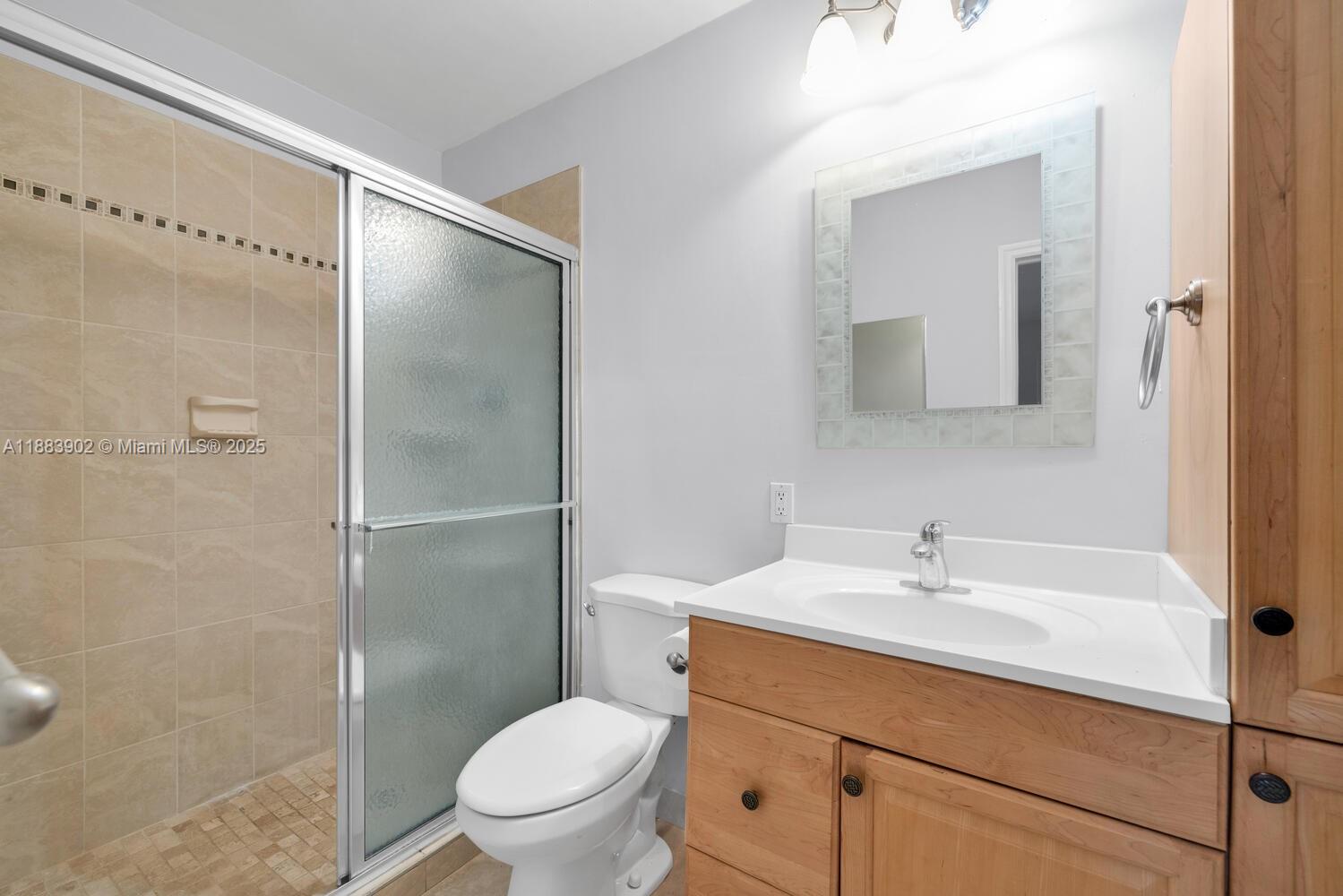 COUNTRY CLUB GROVE PT 4 - Residential Lease