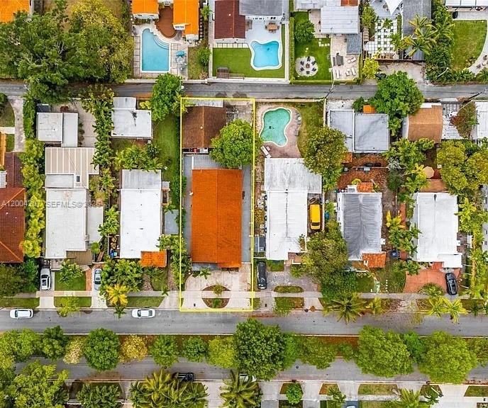 BRICKELL HAMMOCK UNIT NO - Residential