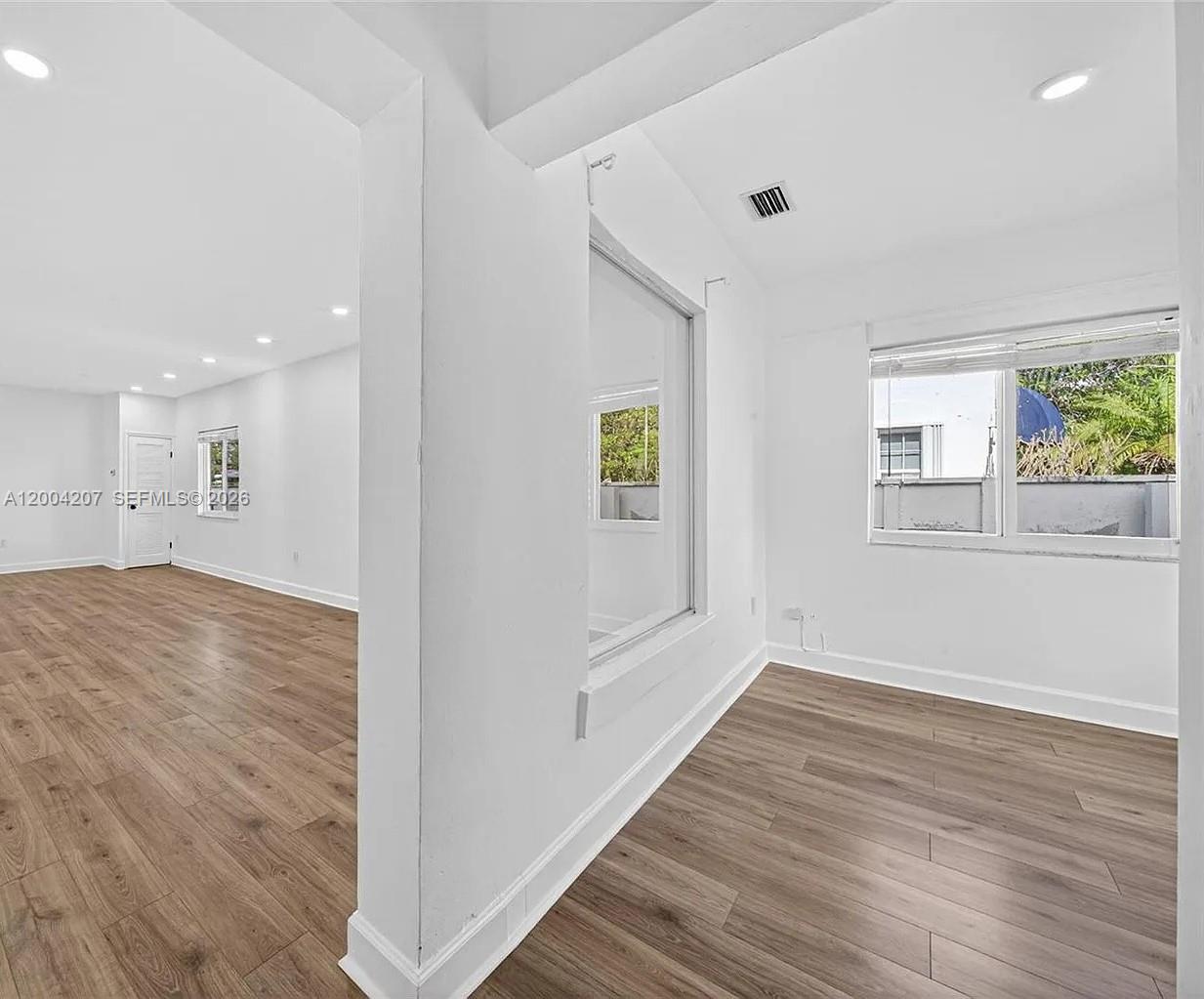 BRICKELL HAMMOCK UNIT NO - Residential