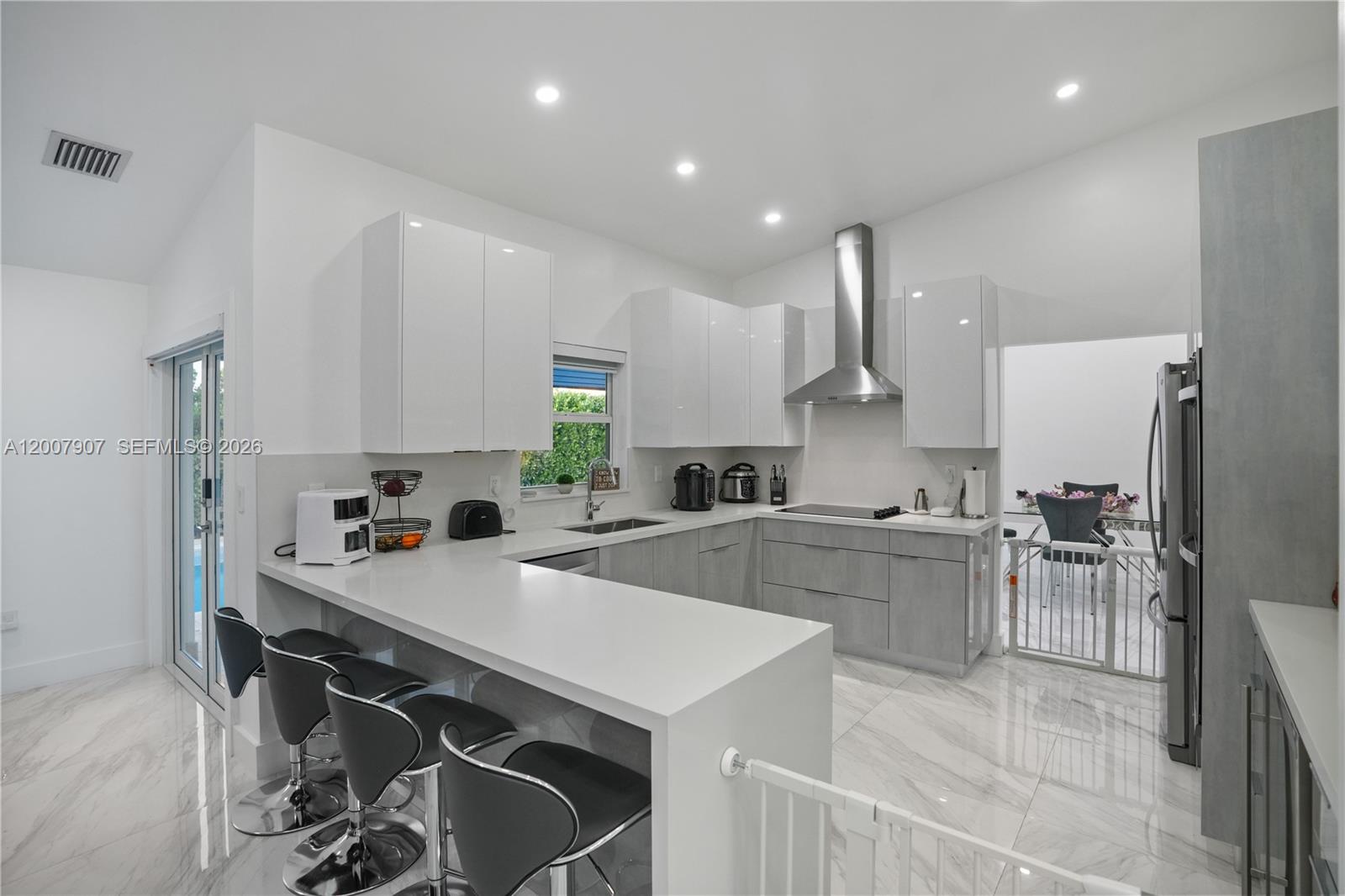 MICHE GARDENS - Residential