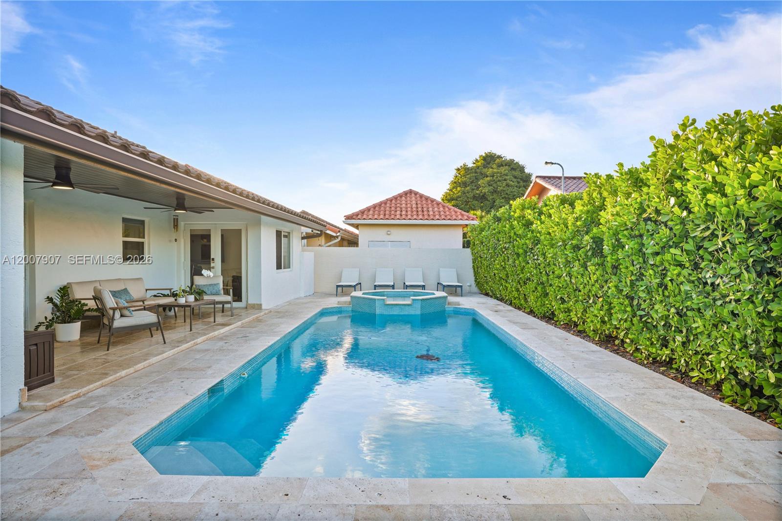 MICHE GARDENS - Residential