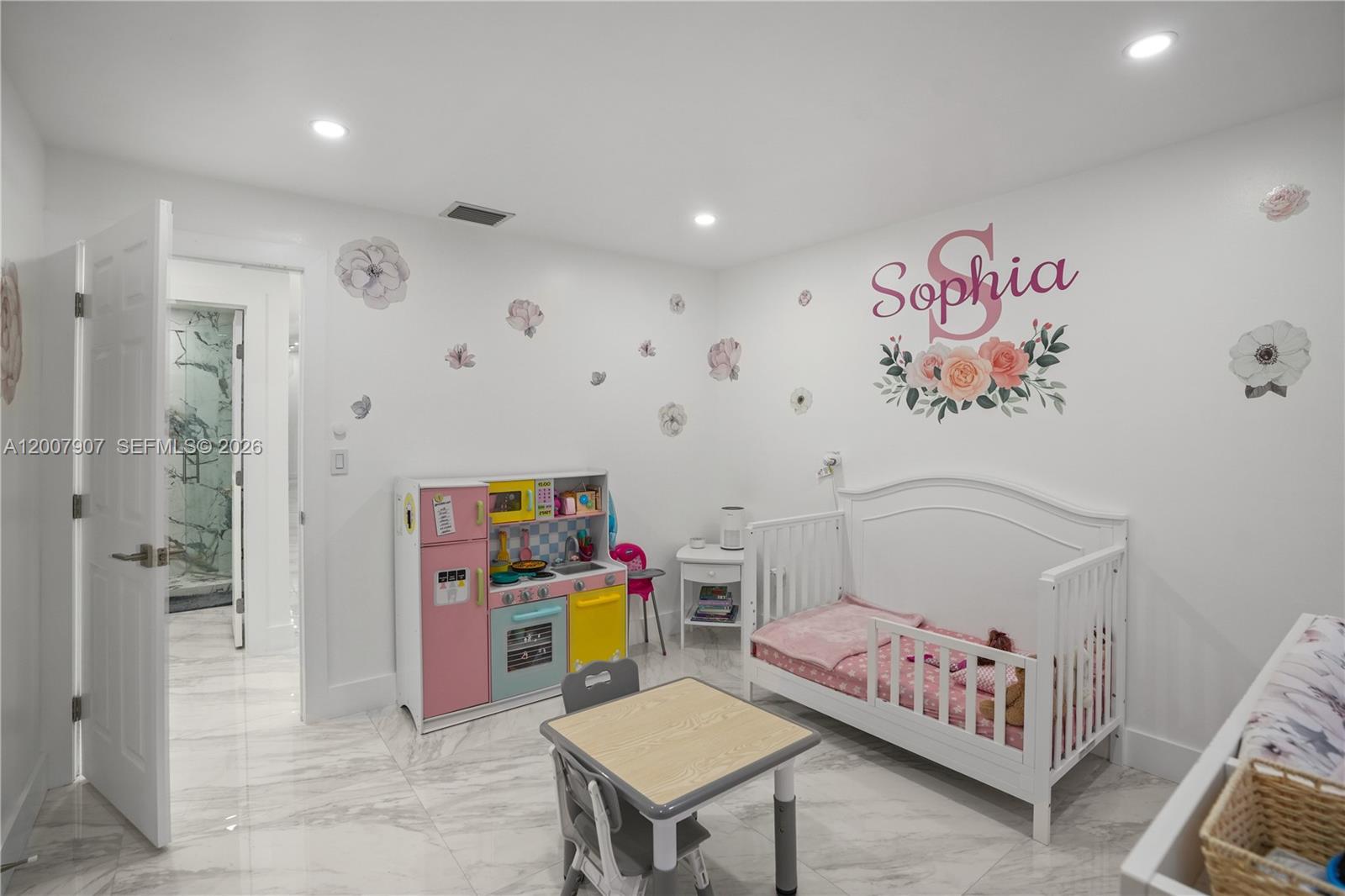 MICHE GARDENS - Residential