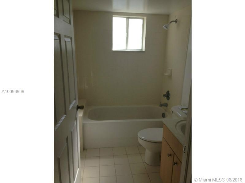 Villas/Snapper Village Co - Residential Lease