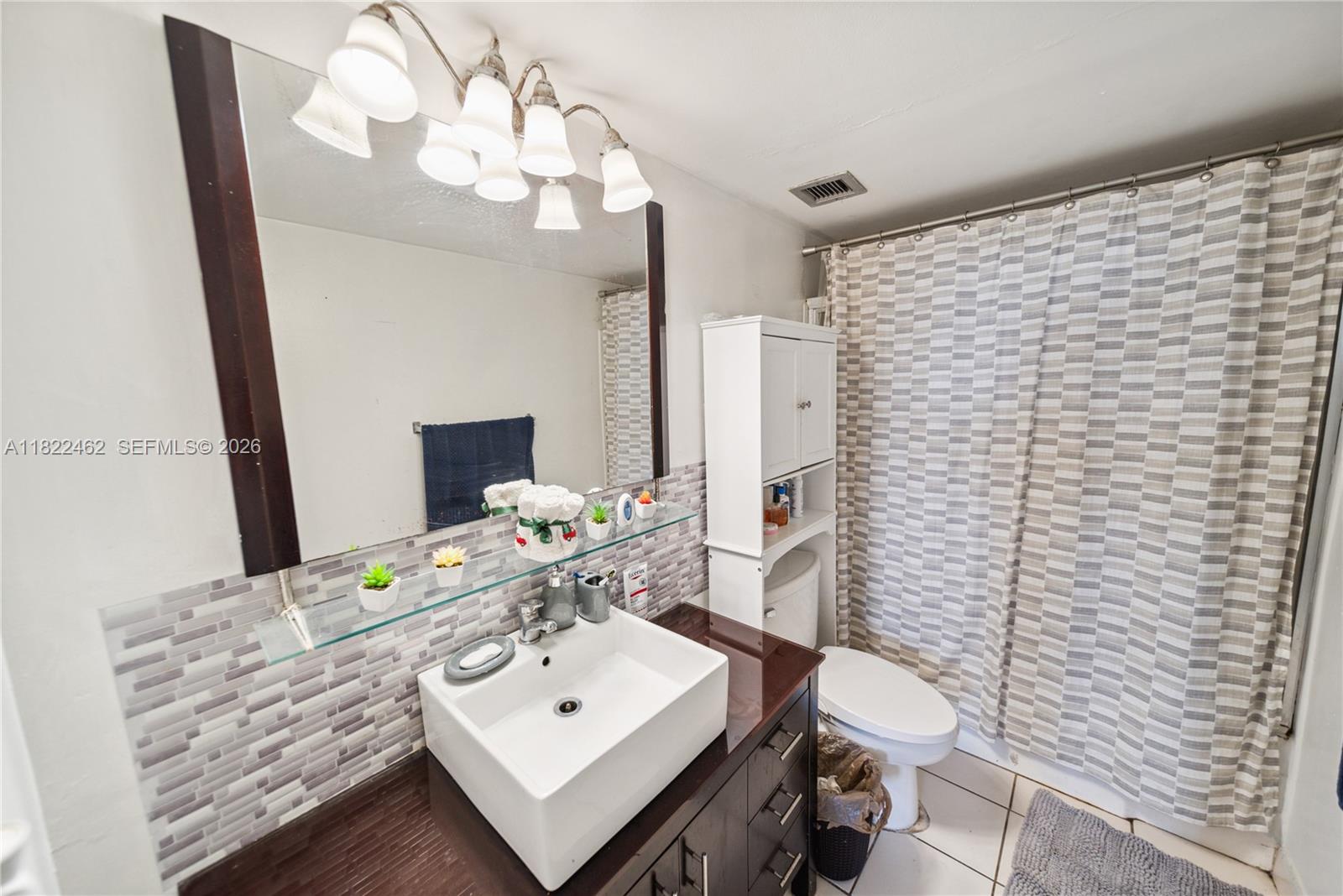 SAILBOAT CAY CONDO - Residential
